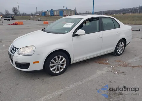 2010 Volkswagen Jetta Limited Edition/Se/Sel from USA, damaged, VIN 3VWRZ7AJ7AM143004